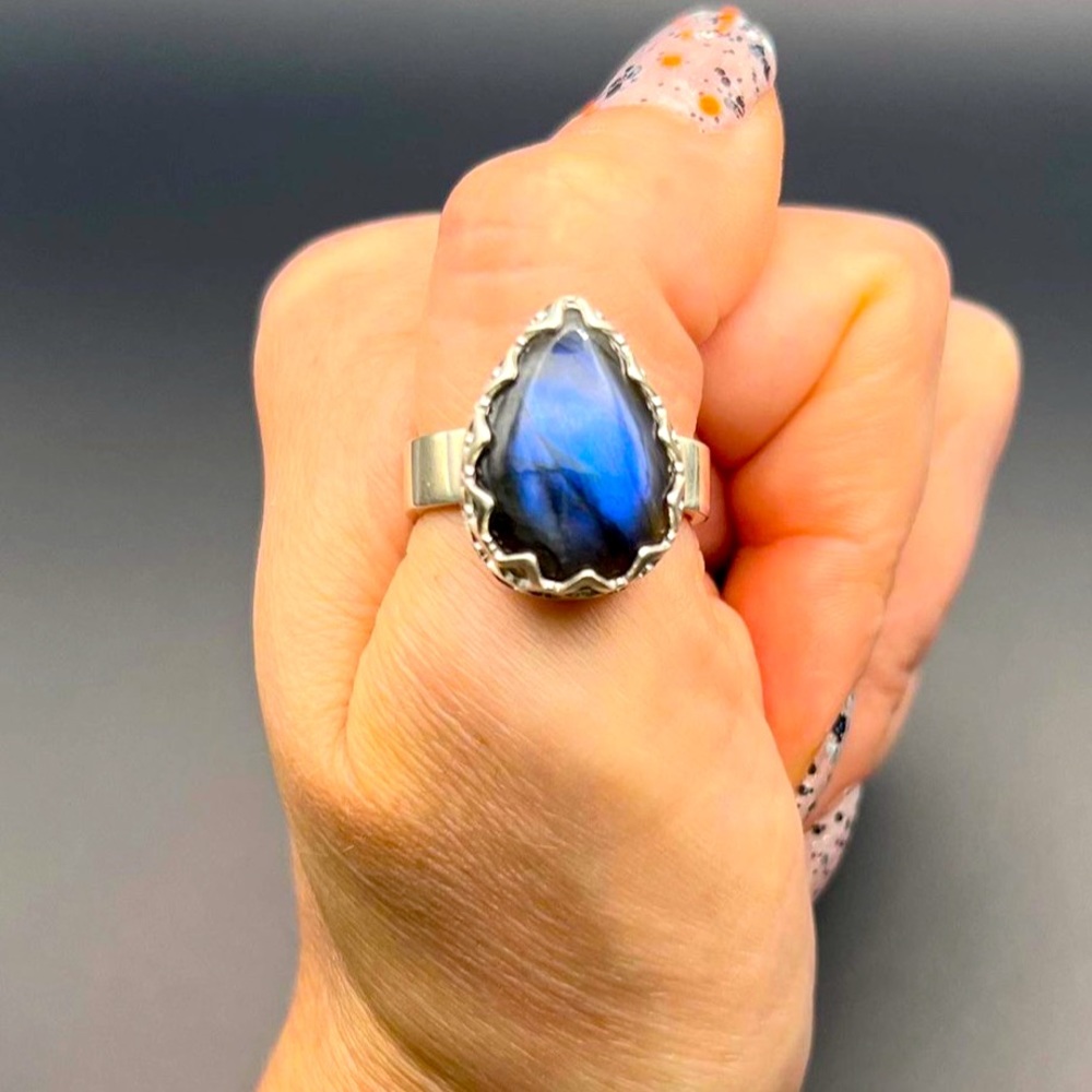 Dragon scale sterling silver handmade labradorite ring size 8